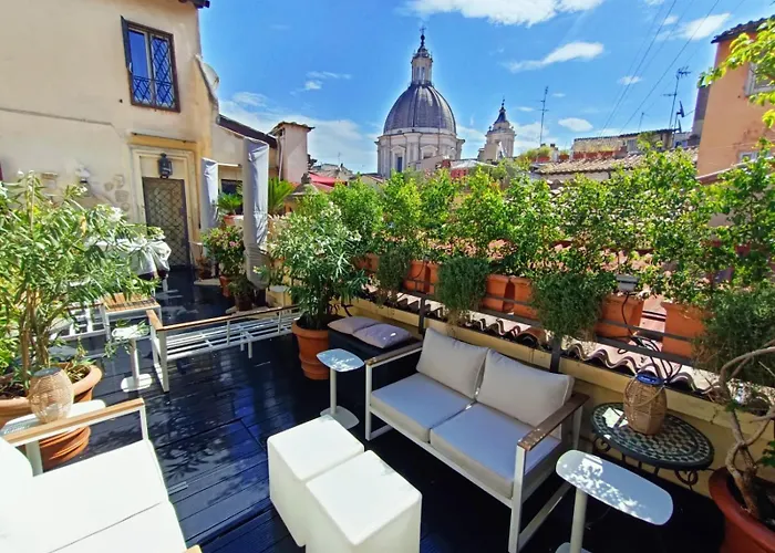 Piazza Navona Historical Palace